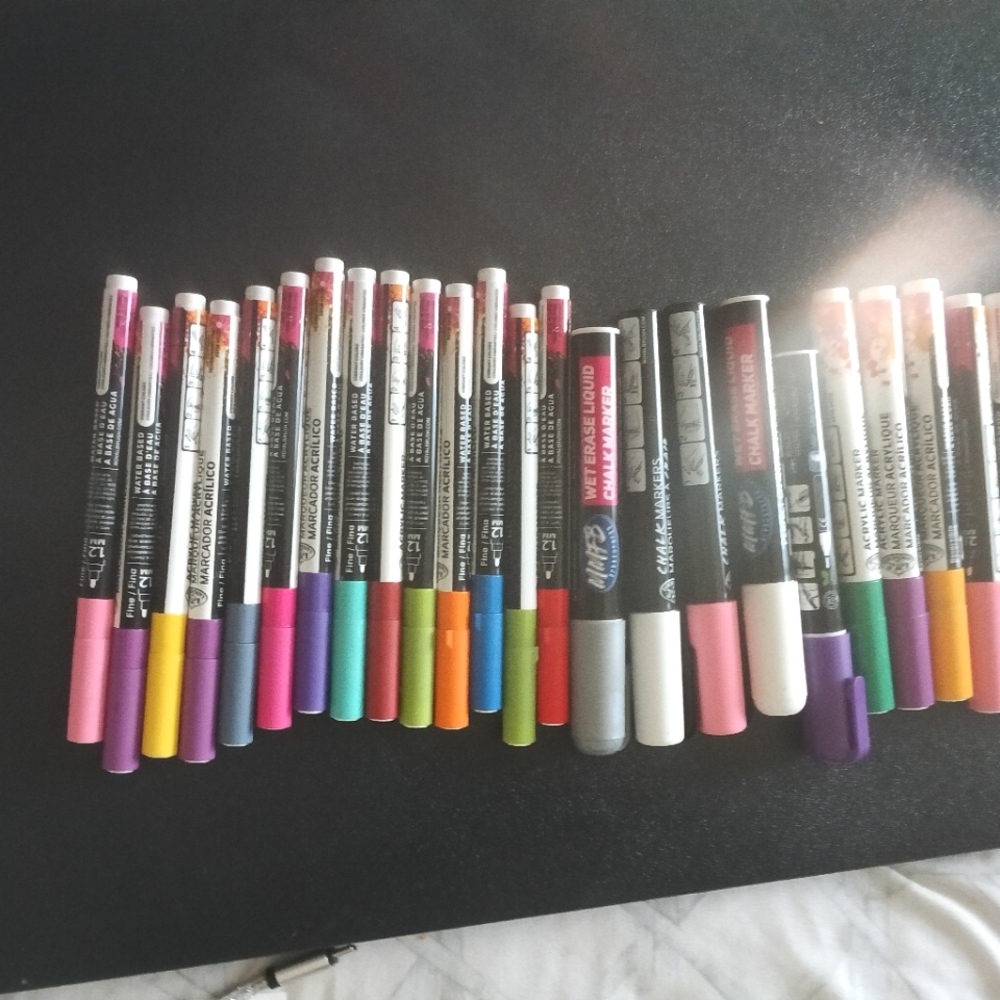 23 chalk markers brandnew
